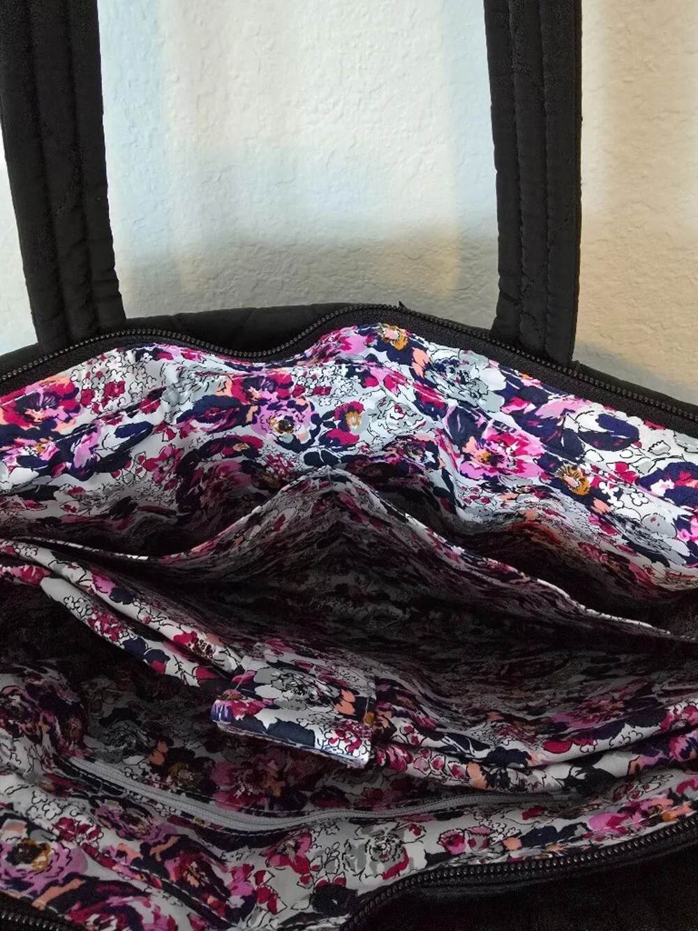 NWT Vera Bradley Ultralight Work Laptop Tote Black Quilted Nylon Floral Lining